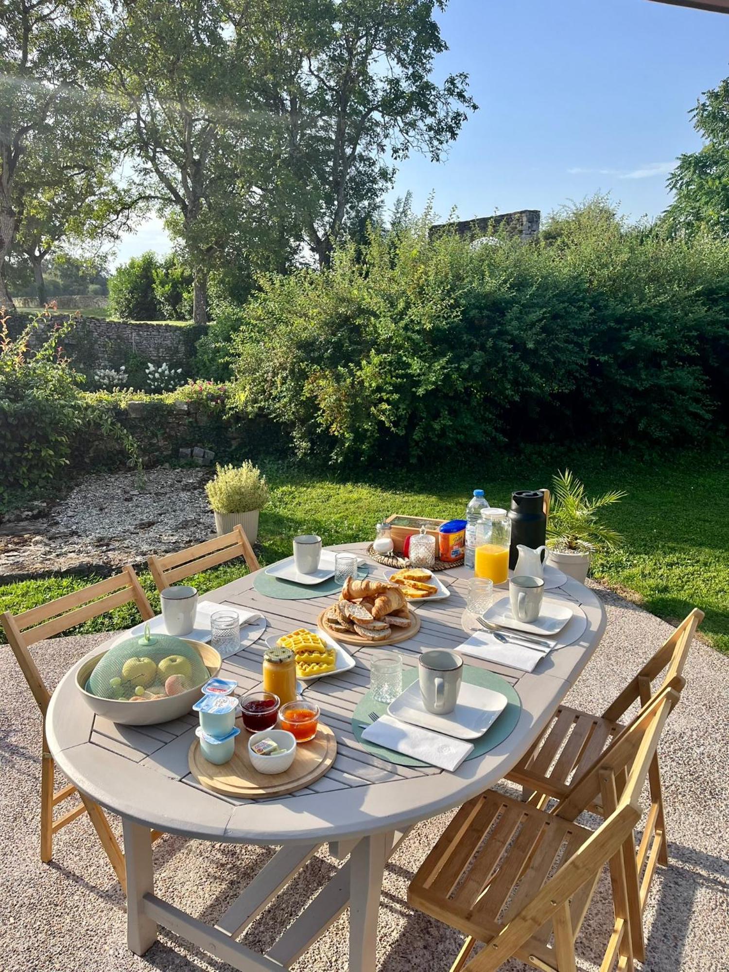 Bed and Breakfast O2 Tours Ourouer-les-Bourdelins Екстер'єр фото